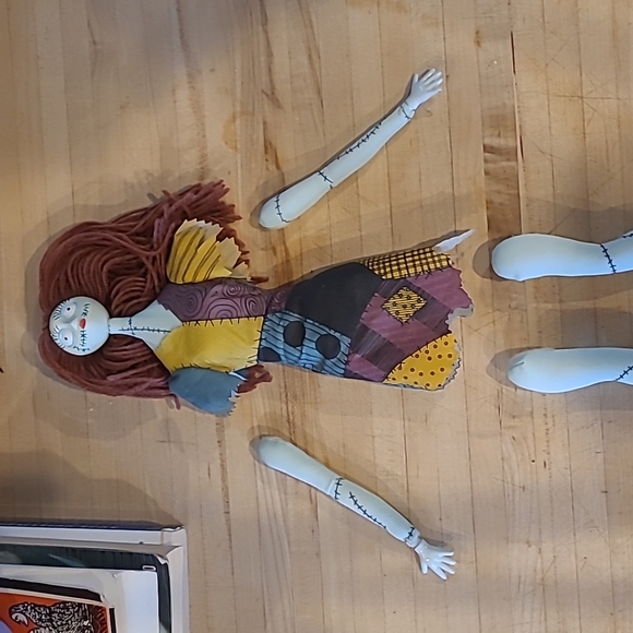 Pull Apart Sally Doll ~ Velcro Suncoast Exclusive Nightmare Before Christmas - Picture 4 of 8